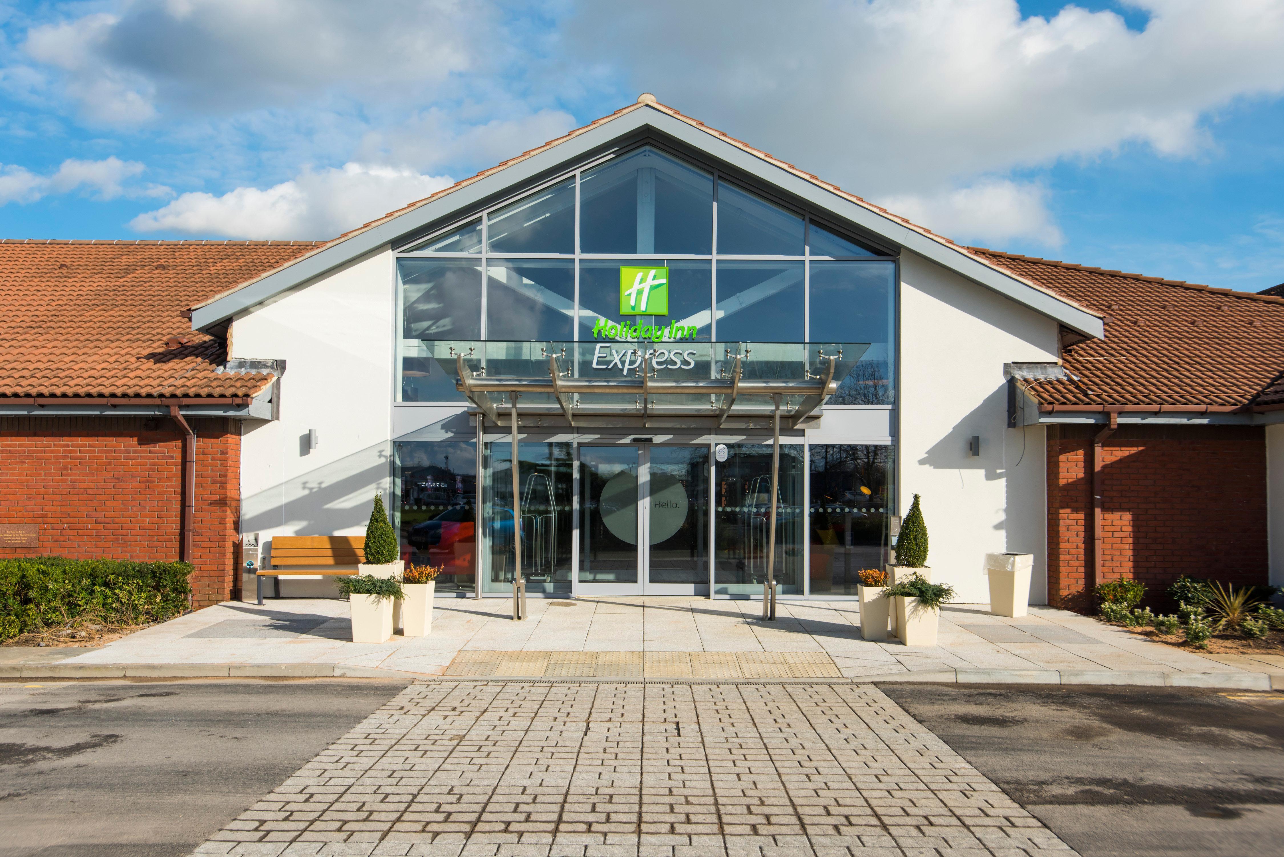 Holiday Inn Express Portsmouth - North By Ihg Екстериор снимка